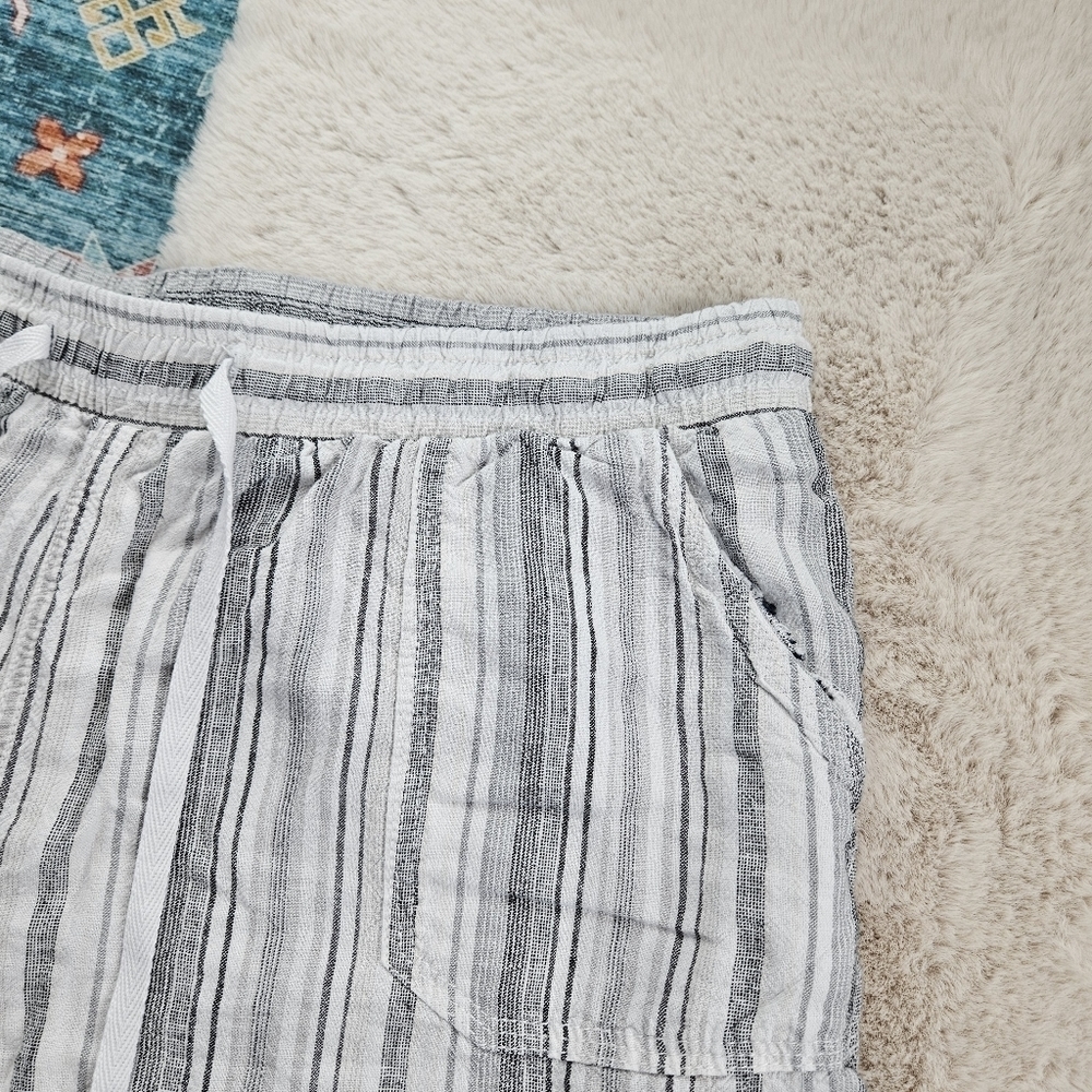 Cato Gray White Striped Linen Blend Shorts 18/20W - Picture 6 of 6
